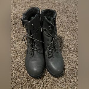 Dreampairs Gray Boots Size 7.5
